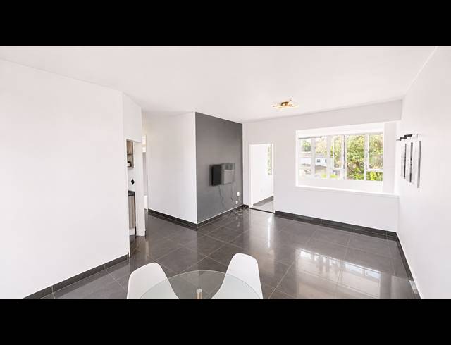 1.5 BEDROOM APARTMENT FOR SALE IN ESSENWOOD